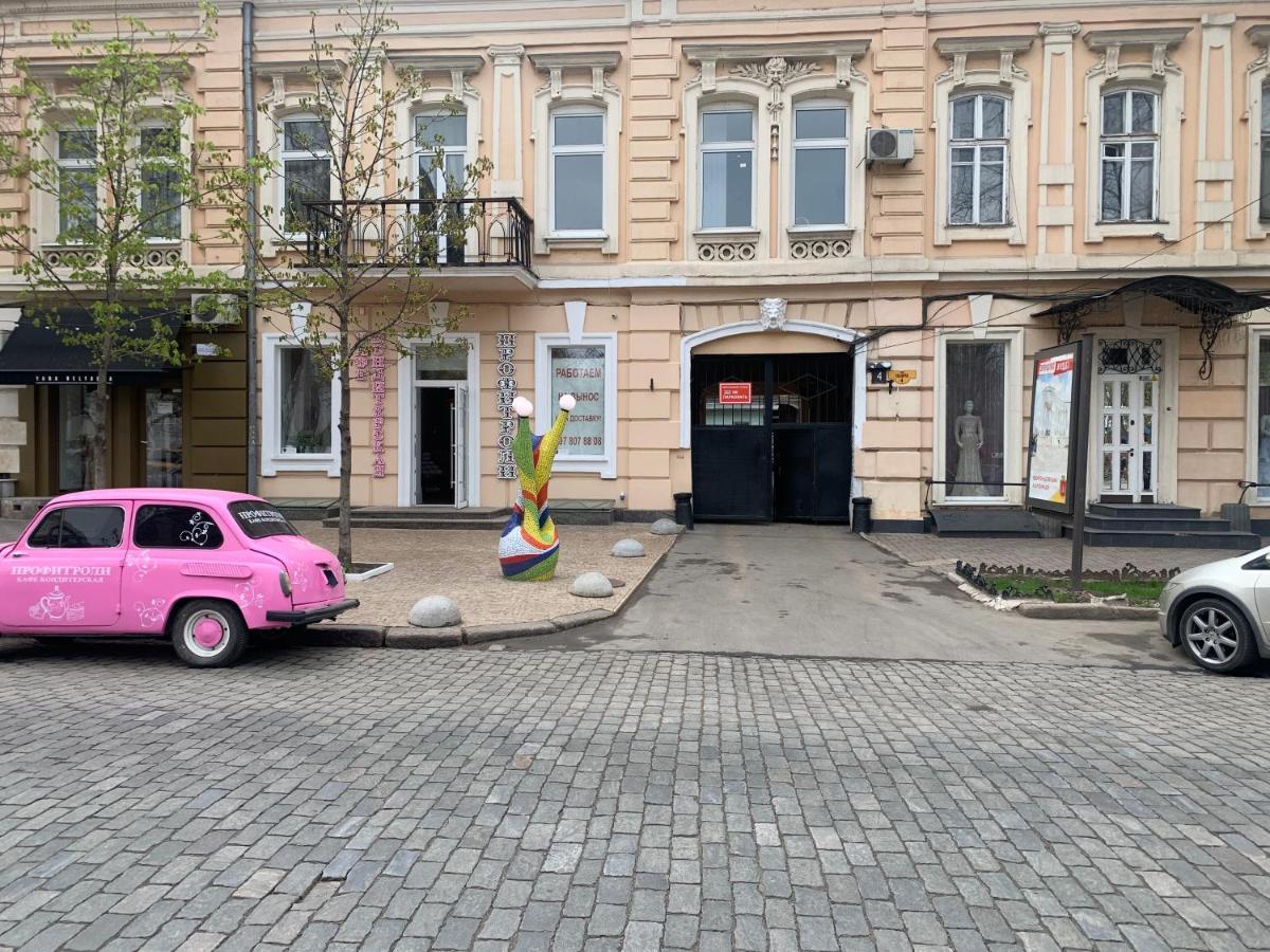 New! Luxury Apartment In The Center Of Odessa Overlooking Deribasovskaya Str. Low Price! ภายนอก รูปภาพ